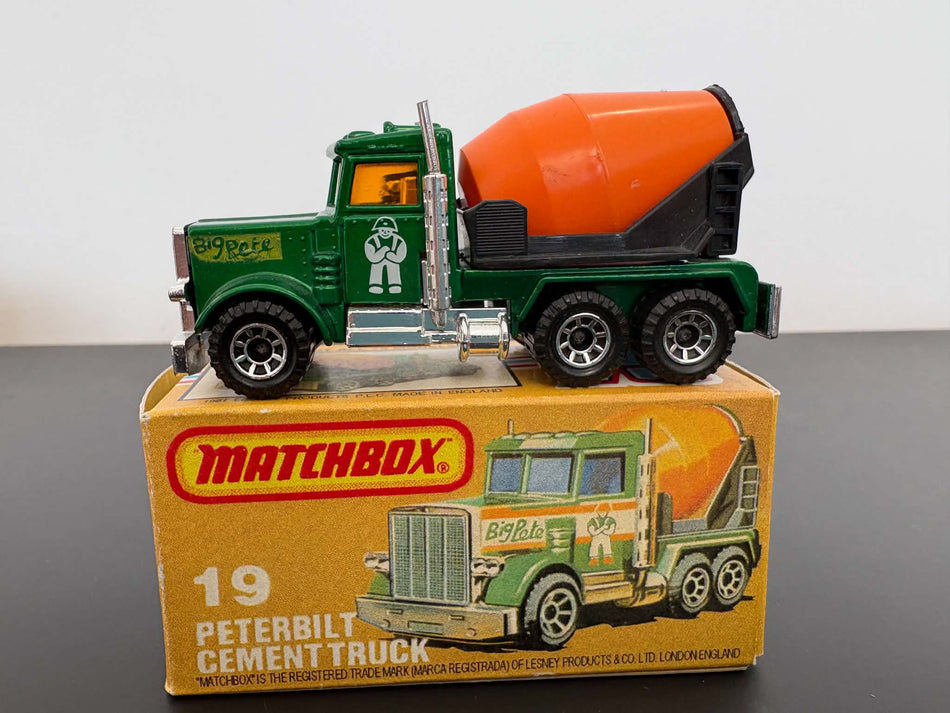 Matchbox 19 Peterbilt Cement Truck in repro box