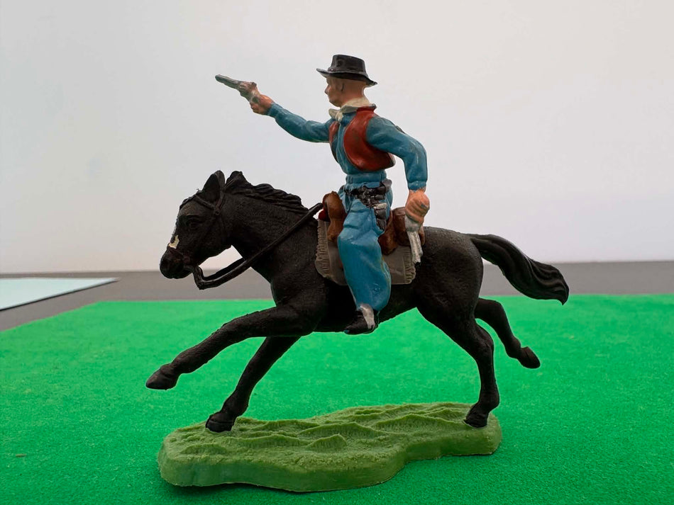 Britains Herald/Hong Kong Mounted Cowboy