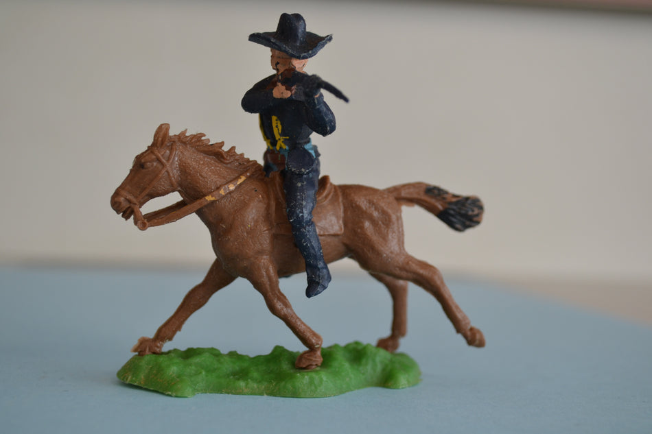 Crescent 7th Cavalry Mounted