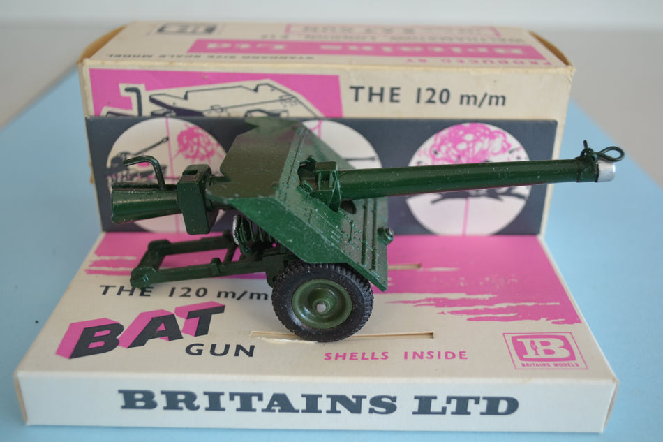 Britains 9720 120mm B.A.T. Gun Boxed