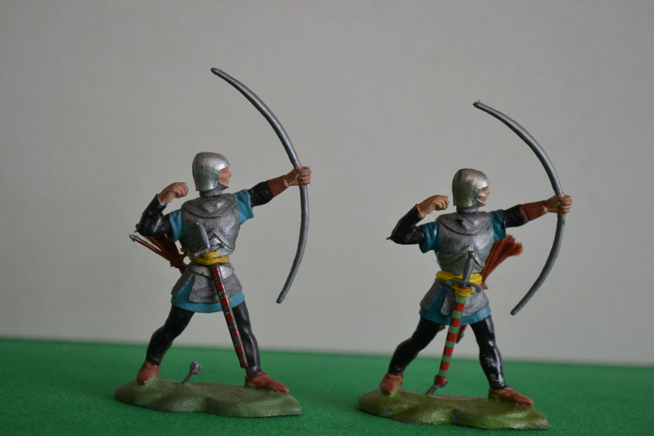 Britains Swoppets Medieval Archers Set of 2