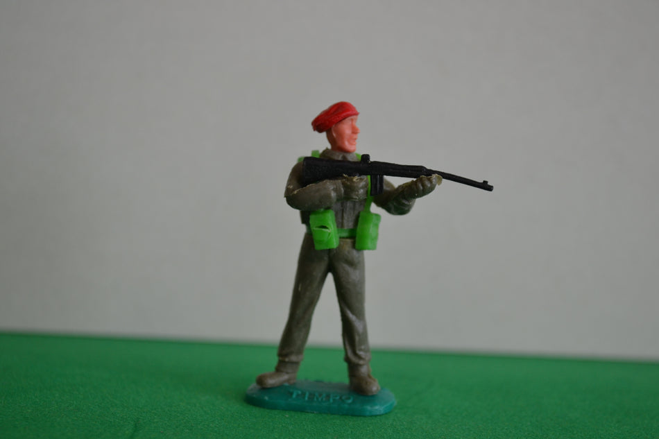 Timpo Modern Army British Paratrooper