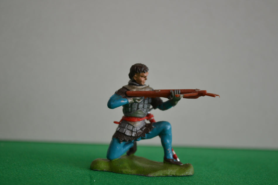 Britains Swoppets Medieval Crossbowman