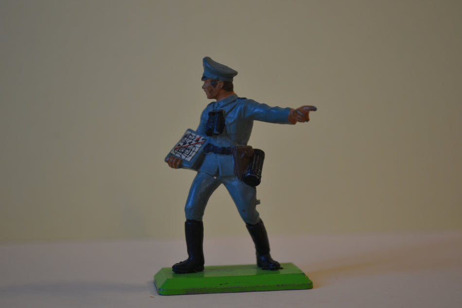 Britains Deetail WW2 German Infantry Officer