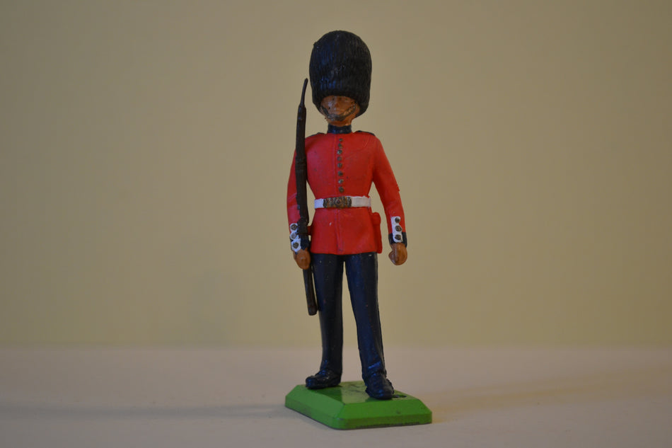 Britains Deetail British Guardsman