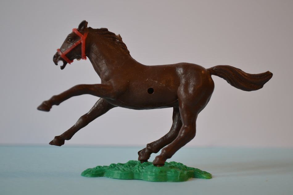 Timpo Horse Brown/Red Bridle/Green Base