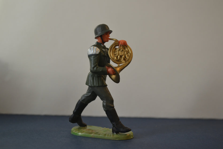 Elastolin German Infantry French Horn Player