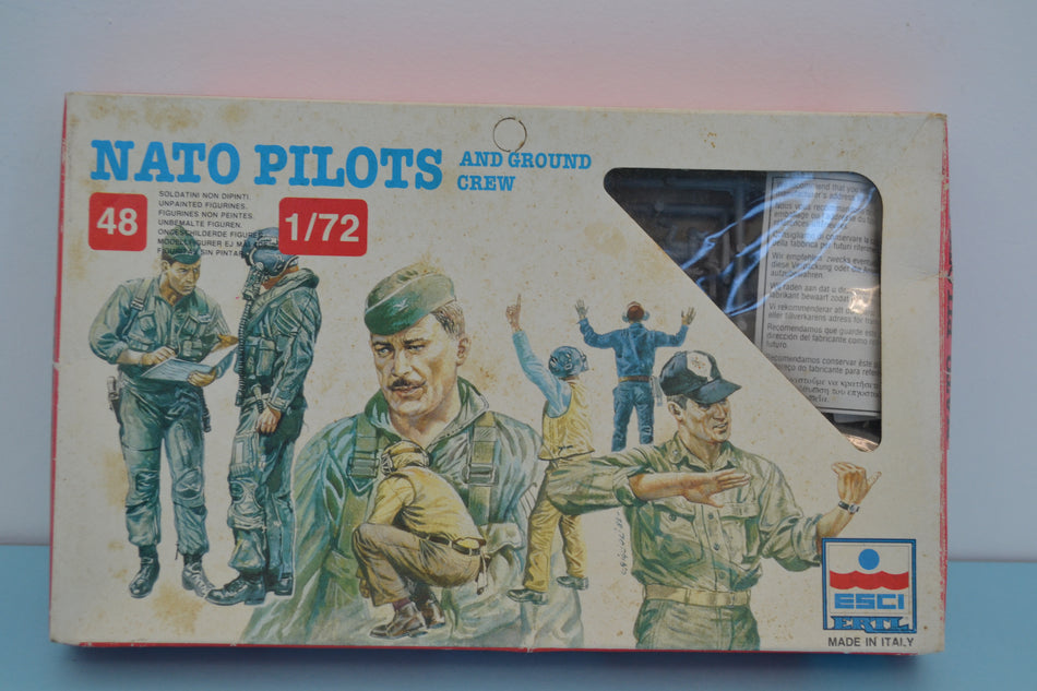 Esci 1/72 Nato Pilots and Ground Crew boxed on sprue