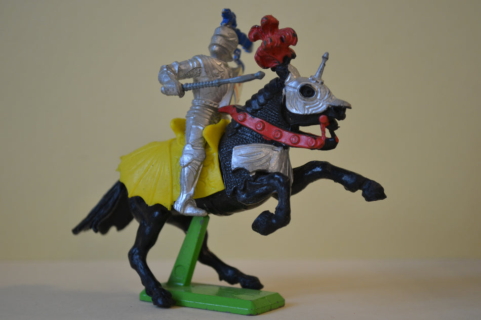 Britains Deetail Mounted Medieval Knight