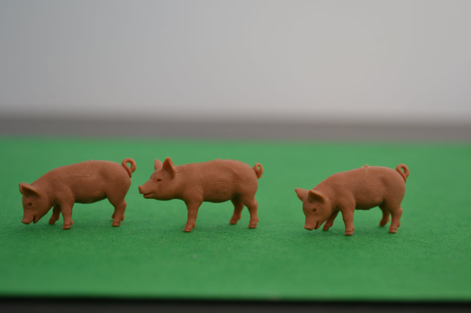 Britains Piglets set of 3