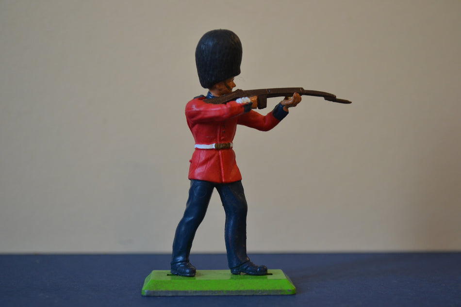 Britains Deetail British Guardsman