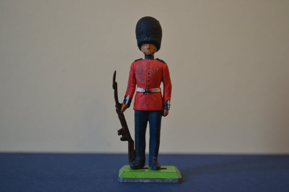 Britains Deetail British Guardsman