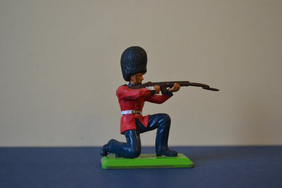 Britains Deetail British Guardsman