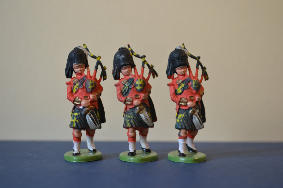 Britains Highland Regiment Bagpipes (x3)