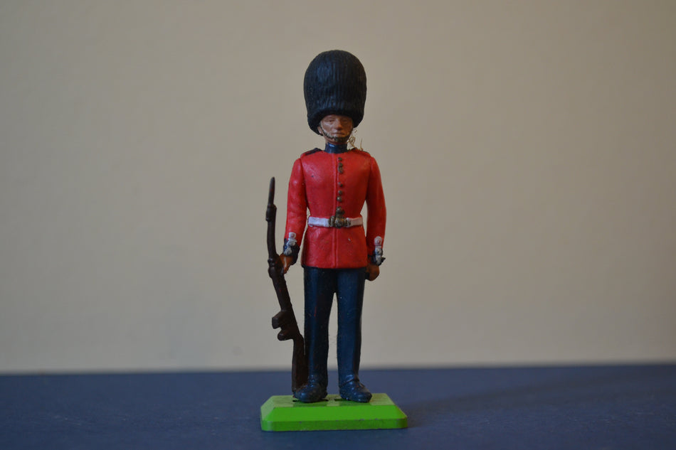 Britains Deetail British Guardsman