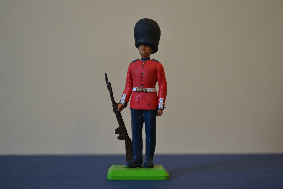 Britains Deetail British Guardsman