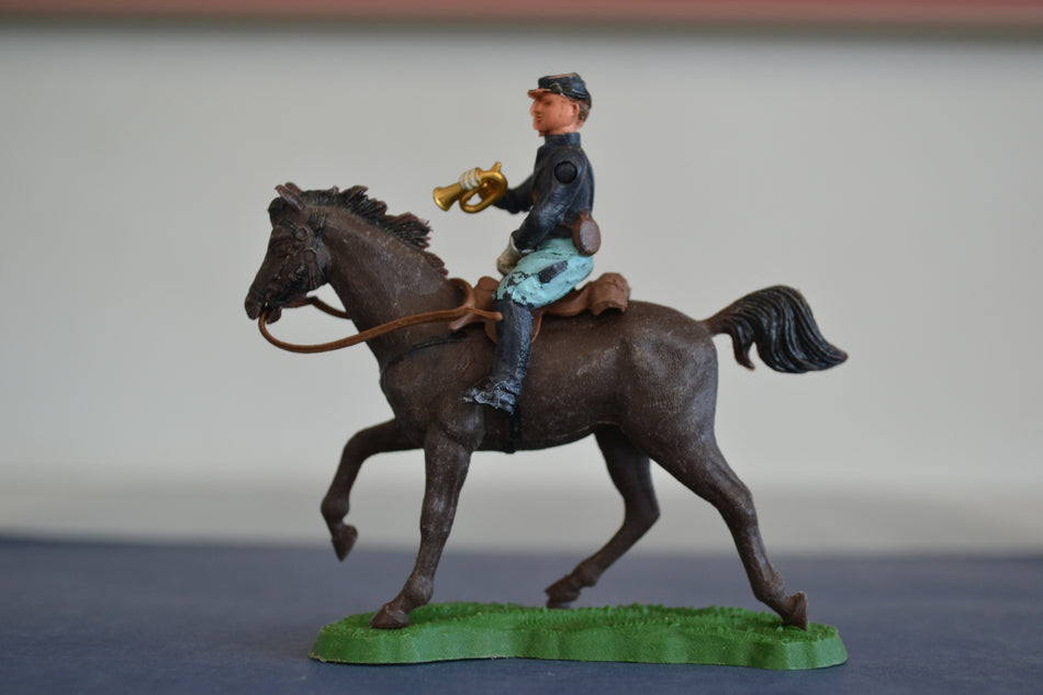 Britains Swoppets ACW Union Mounted Bugler