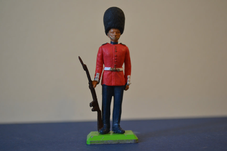 Britains Deetail British Guardsman