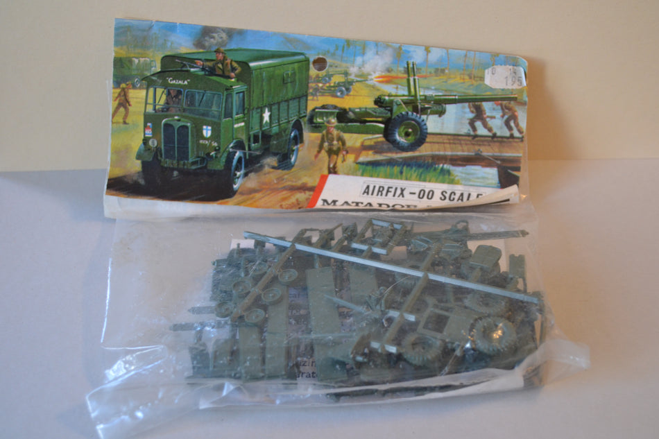 Airfix 88mm Matador and 5.5 Gun Kit