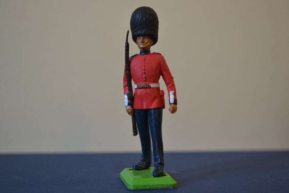 Britains Deetail British Guardsman