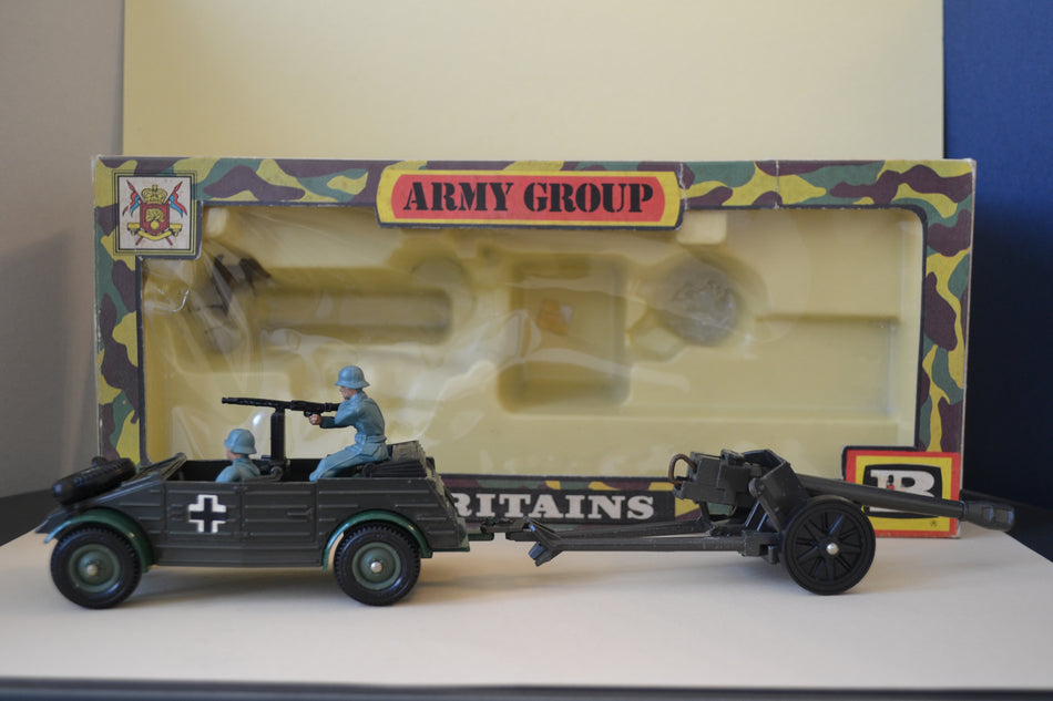 Britains Deetail German Kubelwagen and Field Gun Boxed