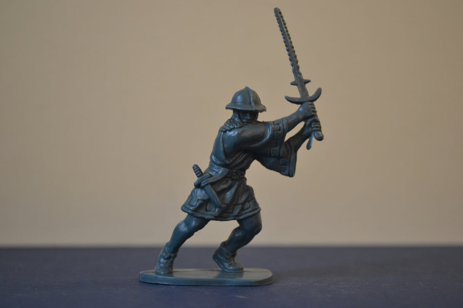 Airfix 1/32 Medieval Foot Soldier