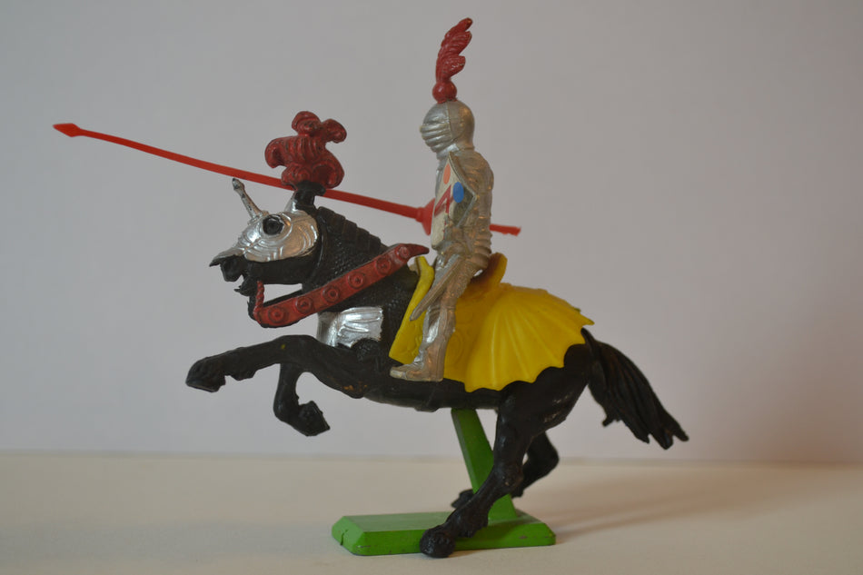 Britains Deetail Medieval Mounted Knight