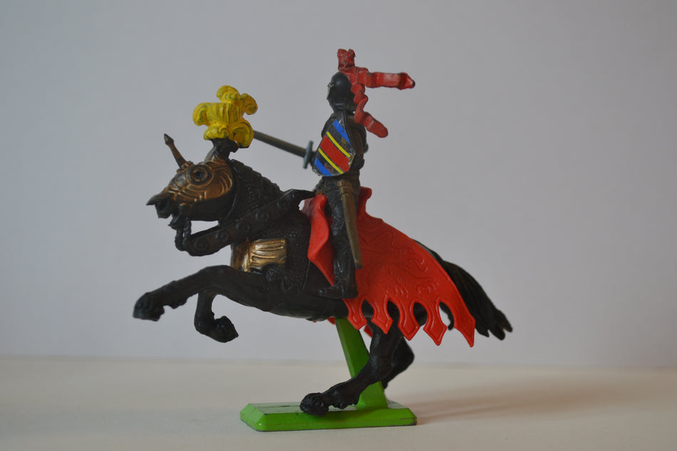 Britains Deetail Medieval Mounted Black Knight