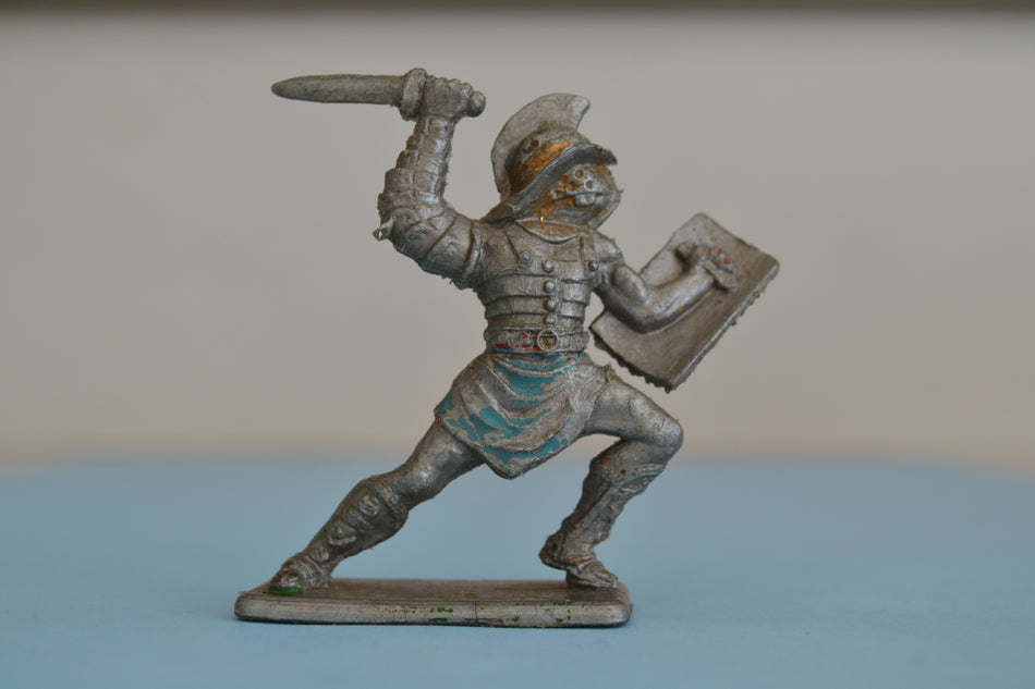 Crescent Roman Gladiator