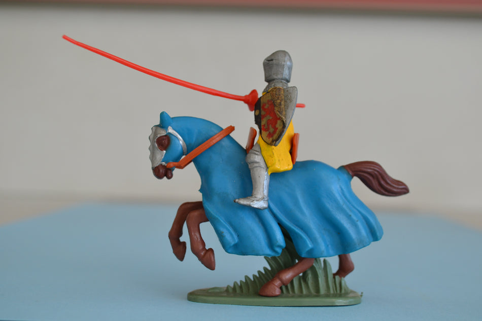 Britains Herald Mounted Medieval Knight