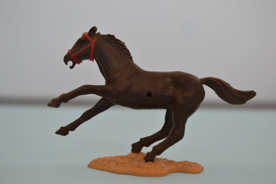 Timpo Horse Brown/Red Bridle/Sand Base