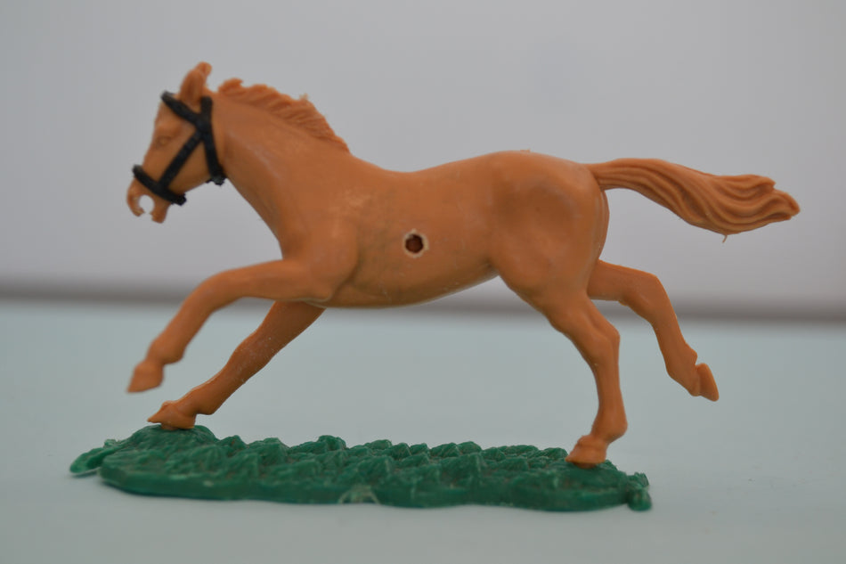 Timpo Horse Tan/Black Bridle/Green Base