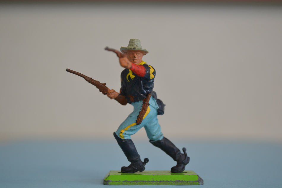 Britains Deetail 7th Cavalry Trooper