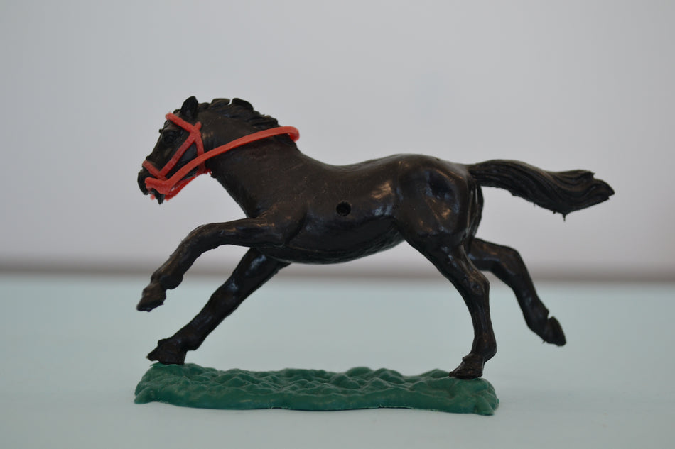 Timpo Horse Black/Red Bridle/Green Base