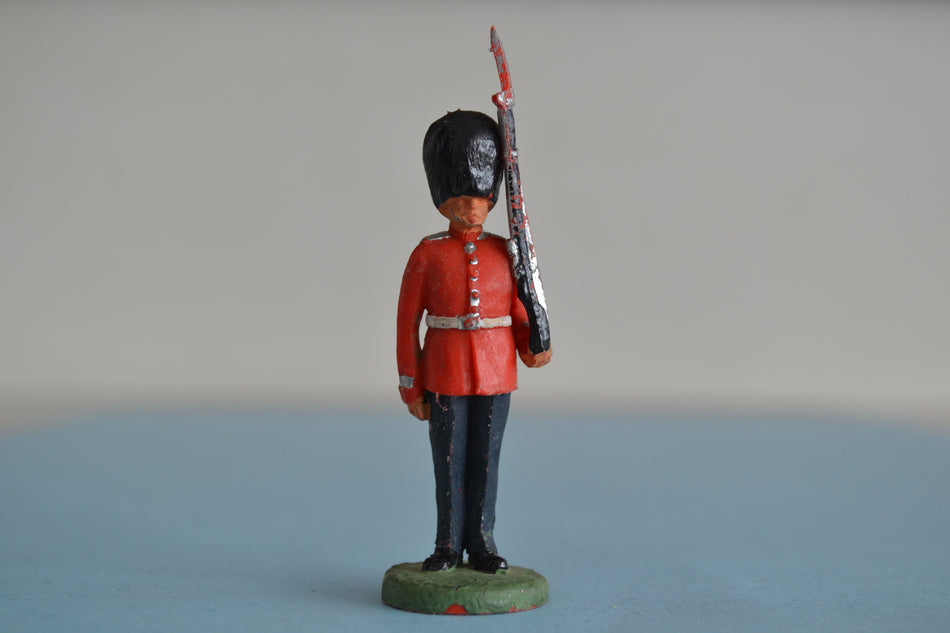 Britains Herald Guardsman