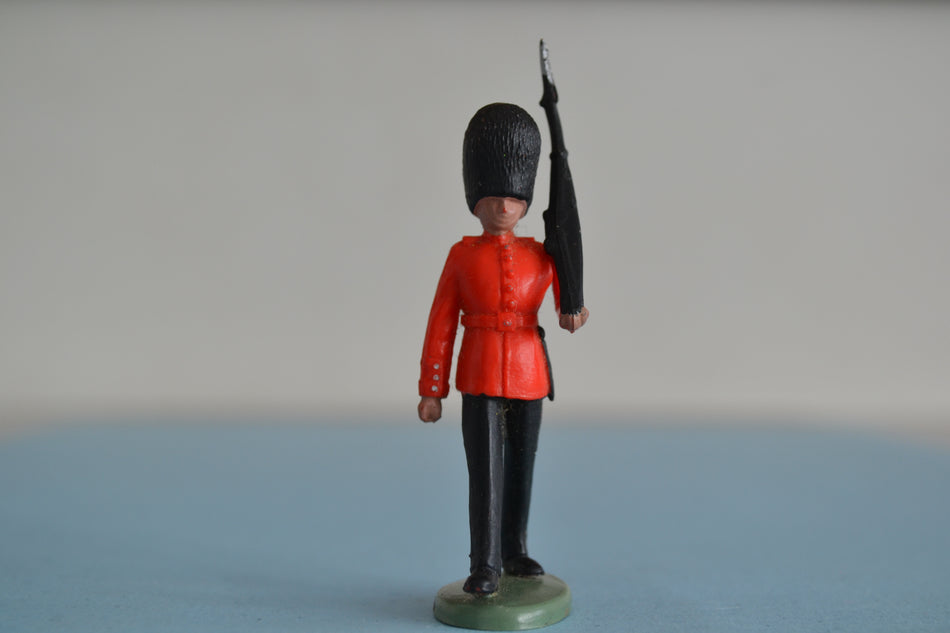 Britains Herald Guardsman