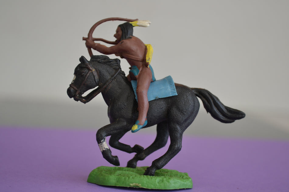 Britains Herald Mounted Indian Brave