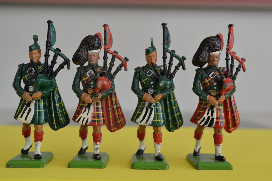Britains Metal Highland Regiments Pipers