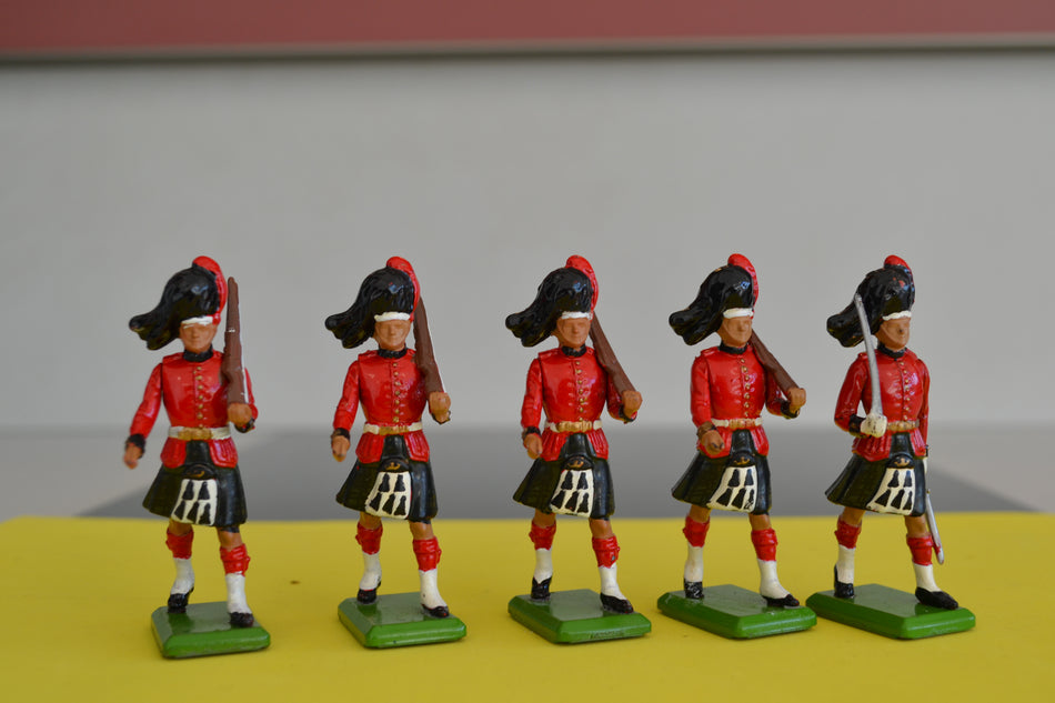 Britains Black Watch Highlanders and Officer