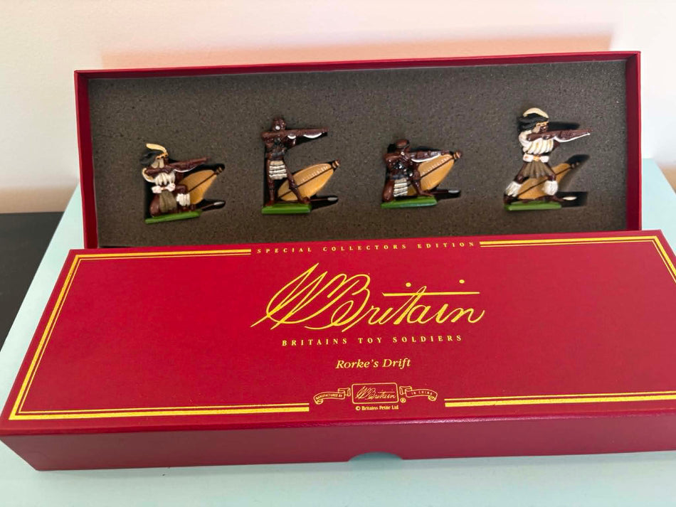 Britains 00146 Zulus Firing – Rorke’s Drift