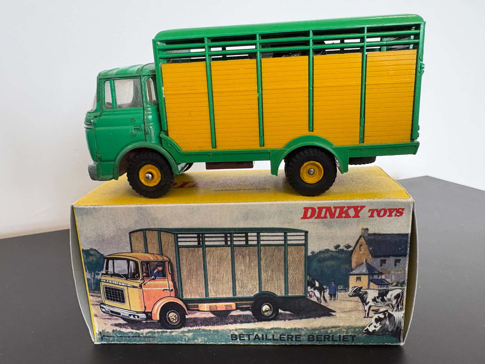 French Dinky 577 Betaillere GAK Berliet Cattle Truck Boxed