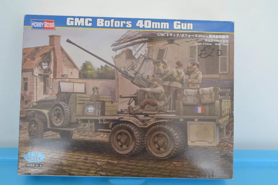 HOBBYBOSS 1:35 US GMC WITH BOFORS 40MM GUN