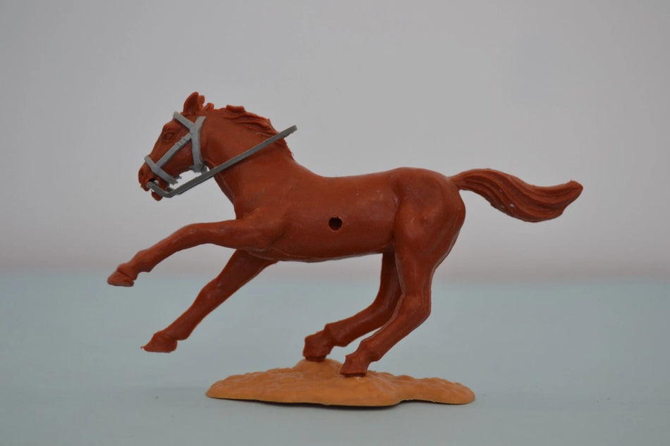 Timpo Horse Chestnut/RARE Grey Bridle/Sand Base
